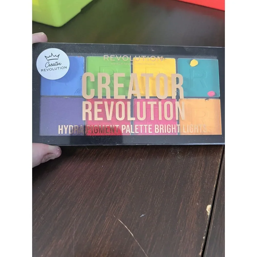 Revolution‎ Creator Hydra Pigment Palette Bright Lights — Sealed-Discontinued